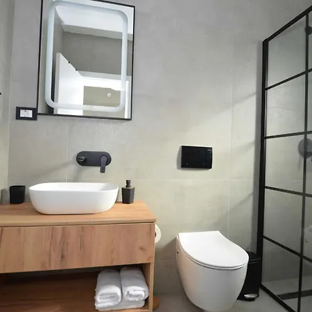 Refined And Inviting In Вилла *