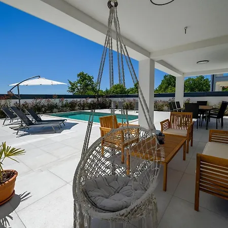 Refined And Inviting In Вилла *