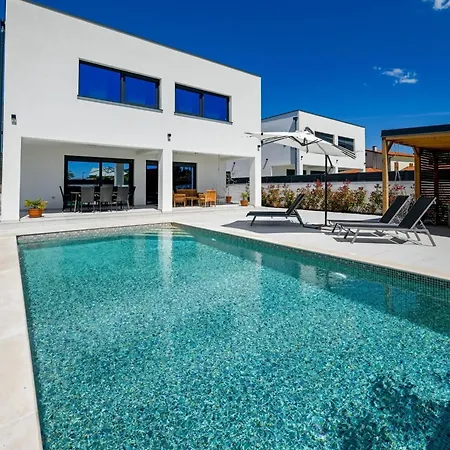 Refined And Inviting In Вилла *